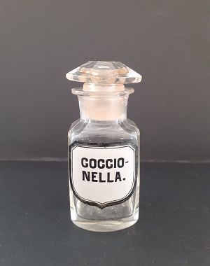 Lekarniška stojnica COCCIO-NELLA